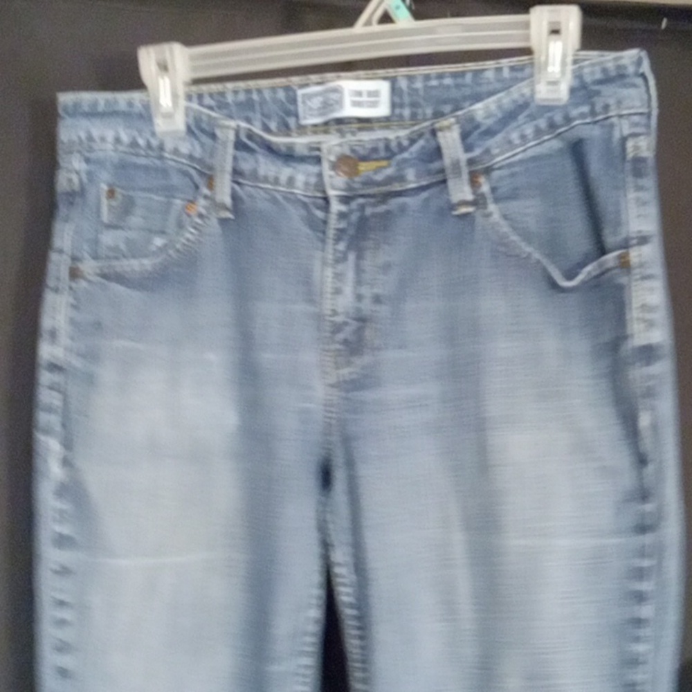 Womens Levi's Signature LOW RISE Bootcut Jeans - Picture 2 of 10